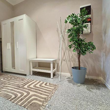 Apartament Spacious And Near Metro I Close To Parks I Akh Wiedeń Zewnętrze zdjęcie