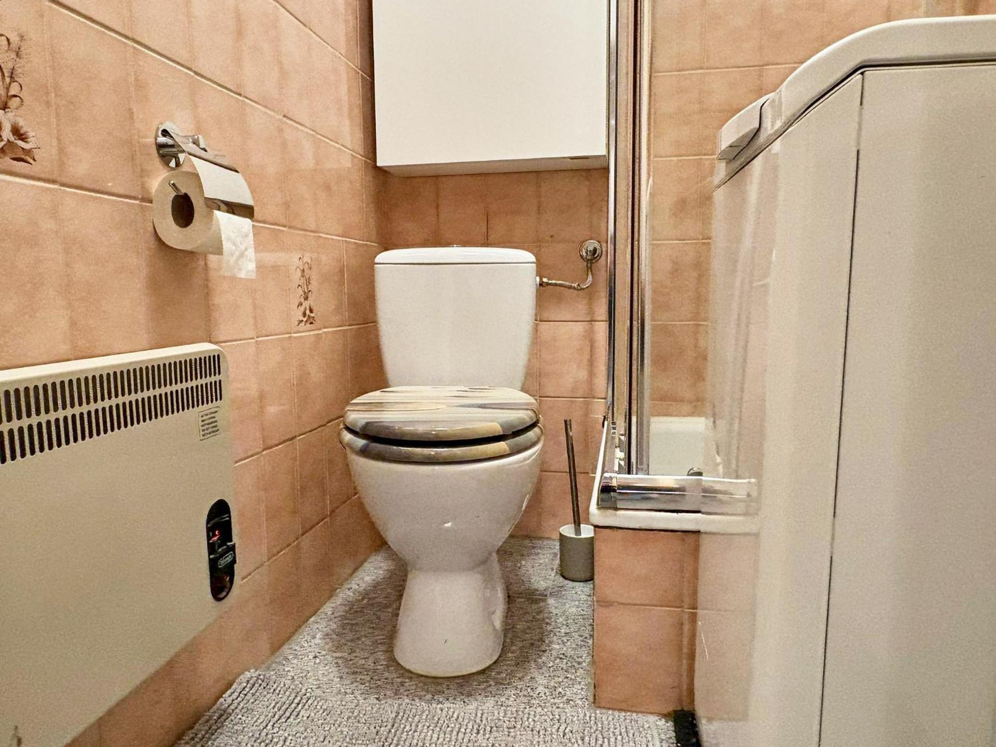 Apartament Spacious And Near Metro I Close To Parks I Akh Wiedeń Zewnętrze zdjęcie
